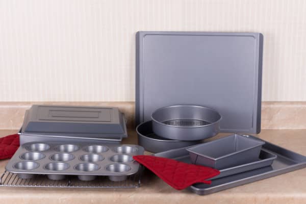 bakeware in kitchen